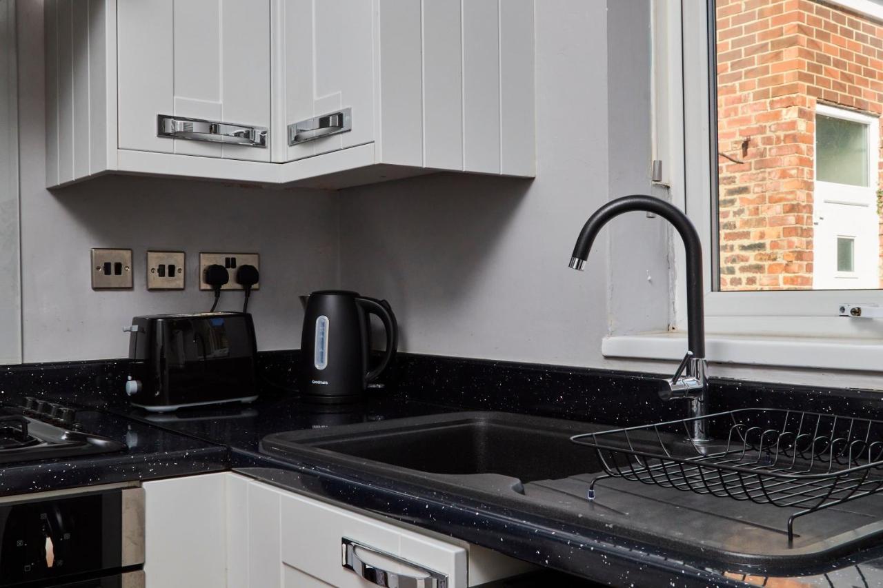 Stylish 2 Bedroom Flat - Close To Newcastle City Centre غيتْسْهيد المظهر الخارجي الصورة
